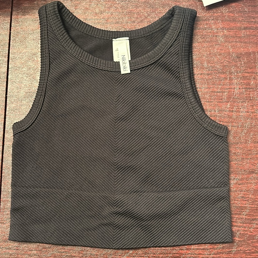 New!!! Nikibiki Seamless high neck crop top - Picture 2 of 3